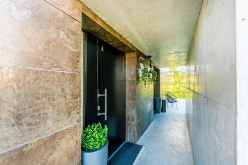 Dvouloznicovy mezonetovy apartman se dvema koupelnami v rodinne vile in Prague 16