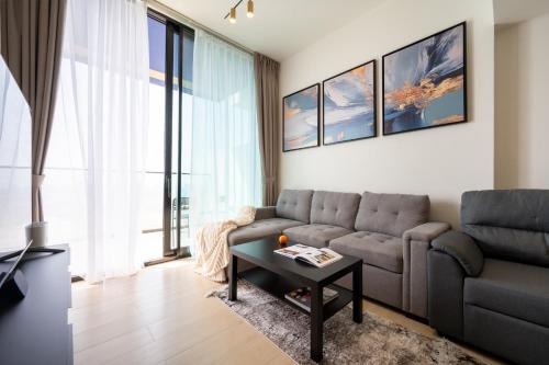 Cozy NEW brand 1BR at JVC Binghatti Corner, Дубай
