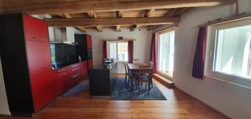  Wohnung mit atemberaubender Aussicht in Lavin