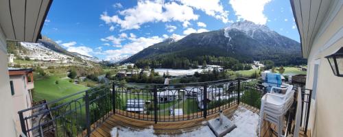  Wohnung mit atemberaubender Aussicht in Lavin