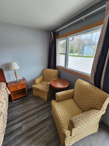 Forest Plaza Motel Room Type - Queen Room - Non-Smoking