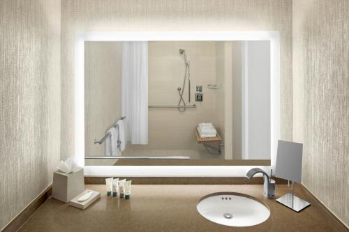 The Westin New York Grand Central - image 12