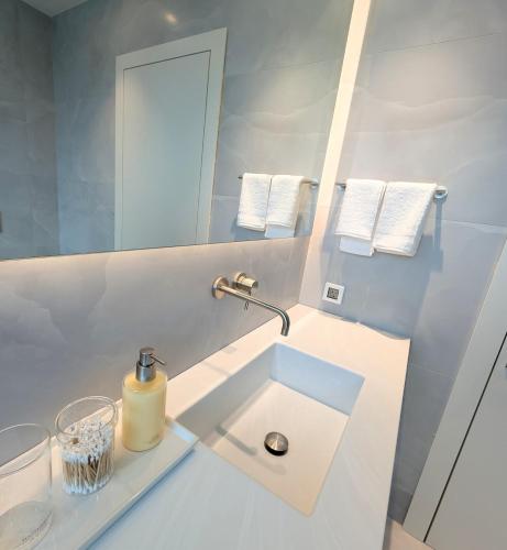 The ROSE Luxury Penthouse with Private Swimming Pool, Atény (fotografie 5)