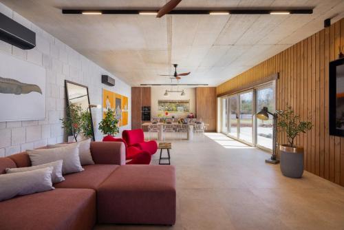 Contemporary Villa Fantazija A Luxurious Retreat in Dicmo in Osoje
