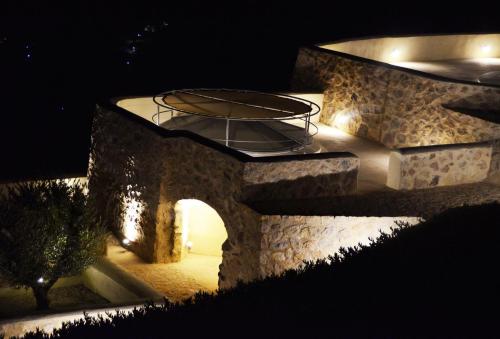 Kamini Santorini Villas - 출입구