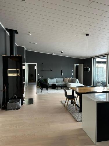 Зручності, Huvilarannalla in Соткамо