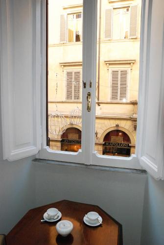 Exclusive apartment a few steps from the Spanish Steps, Roma (foto 5)
