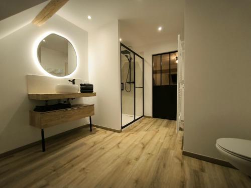 Baño, Gîte Champagne Philippe Moutardier - Chambre Réserve (Gite Champagne Philippe Moutardier - Chambre Reserve) in Essomes Sur Marne