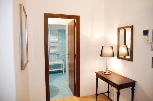 Exclusive apartment a few steps from the Spanish Steps, Roma (foto 9)