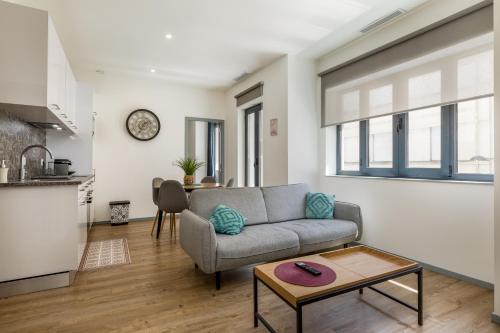 Alma Bonfim Apartments, Oporto