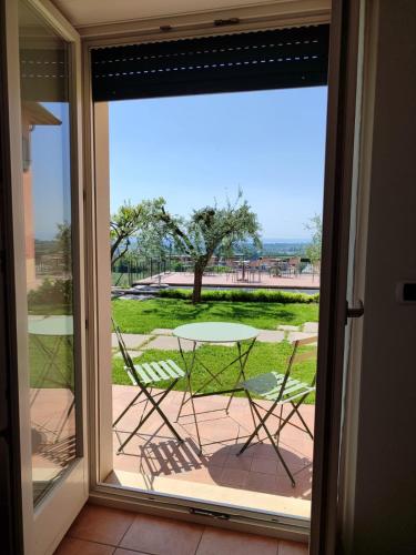  Nice apartments lake view & free parking in Pastrengo