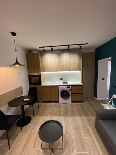 Tirana Premium Stay, Тирана