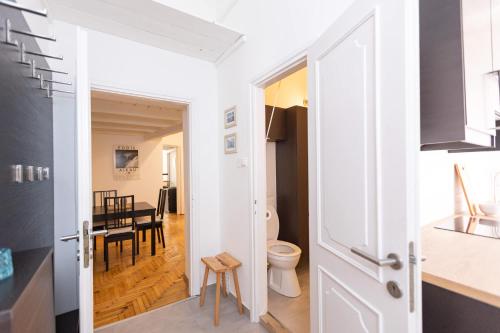 Ultra Central - Comfy Home - image 6