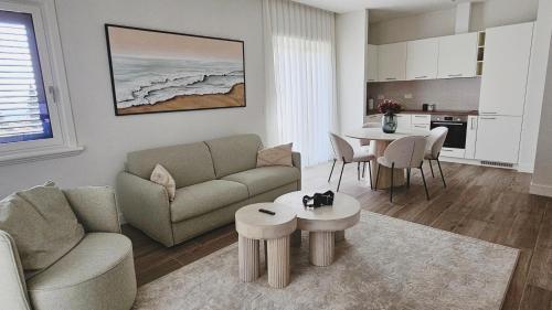 Lustica Bay Centrale 7a4