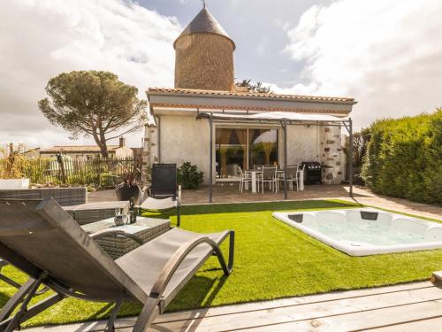 . Moulin 18ème siècle, 3 chambres, jardin, wifi à Monnières