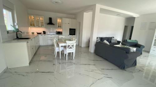 Two-Bedroom Apartment with Terrace image 3