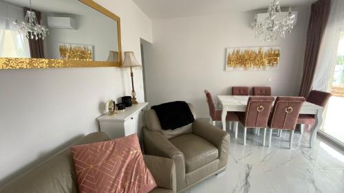 Two-Bedroom Apartment with Terrace image 2