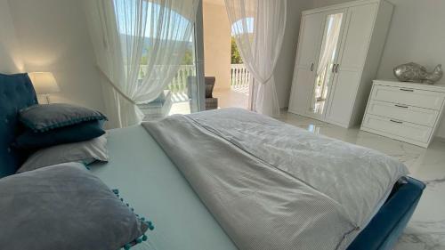 Two-Bedroom Apartment with Terrace image 7