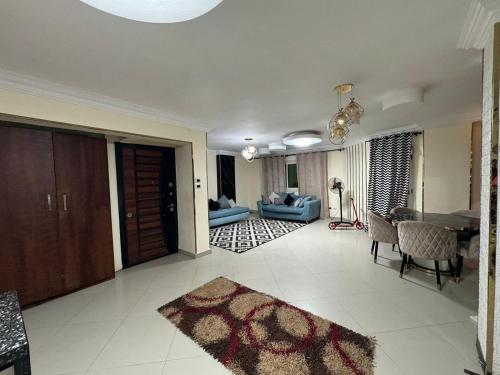 زهراء المعادي, Cairo