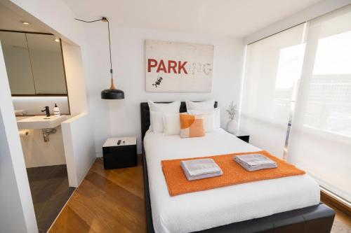 Two-Bedroom Apartment with City View image 6