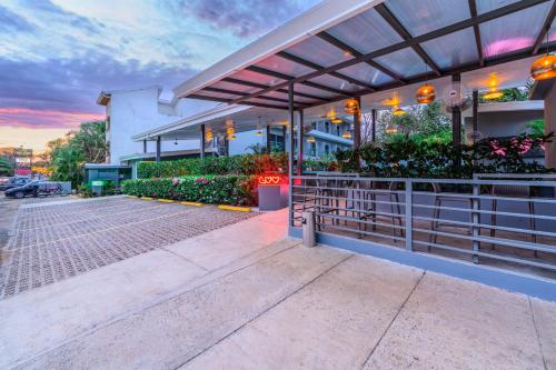 Restaurant, WET hotel - Adults Only in Tamarindo