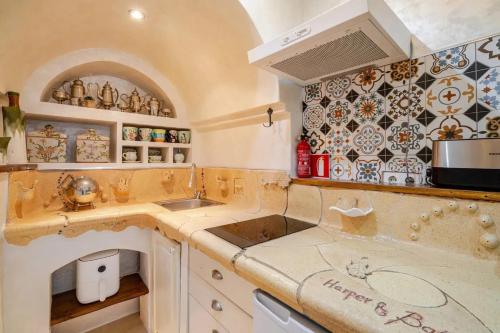 Studio in Torrevieja with shared pool enclosed garden and WiFi 1 km from the beach - image 4
