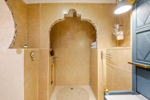 Studio in Torrevieja with shared pool enclosed garden and WiFi 1 km from the beach - image 14