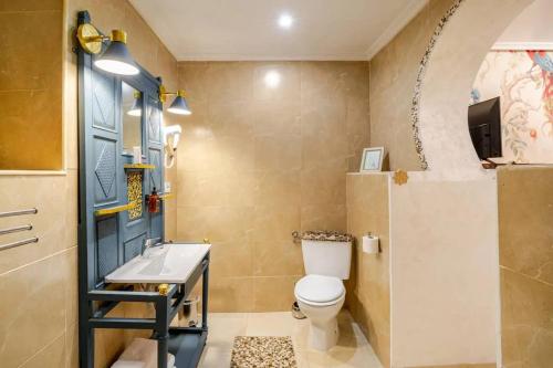 Studio in Torrevieja with shared pool enclosed garden and WiFi 1 km from the beach - image 3