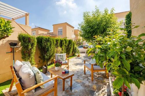 Studio in Torrevieja with shared pool enclosed garden and WiFi 1 km from the beach - image 13