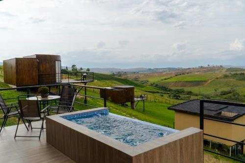 주변 환경, Oasis Barichara in 산 힐