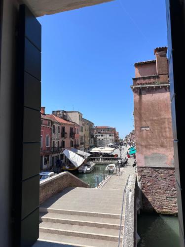 Ca' Elena beautiful canal view Biennale, Venice (photo 4)