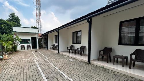 The Segaran House ONLY Syariah Unmarried Couple Not Allowed near Taman Mini Indonesia Indah
