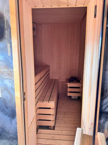 桑拿, Mountain paradise Премиум дача в Чимгане in 俞蘇可娜