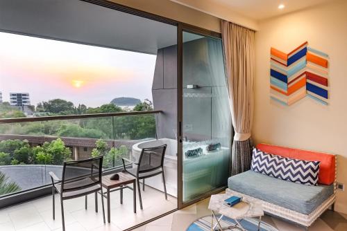 เดอะ ซิส กะตะ รีสอร์ท – อดัลท์ โอนลี่ (The SIS Kata Resort – Adult Only) in กะตะ