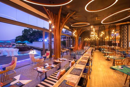 เดอะ ซิส กะตะ รีสอร์ท – อดัลท์ โอนลี่ (The SIS Kata Resort – Adult Only) in กะตะ