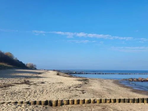 Doppelzimmer kleine Möwe mit Terrasse, Parkplatz & WLAN, 300m bis zum Strand in Kühlungsborn, Deutschland