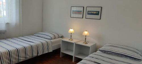 Amazing seaview apartment with a balcony near the beach - Kneza Trpimira I - image 13