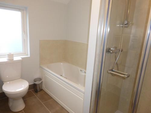 Ryan's Hotel - image 5
