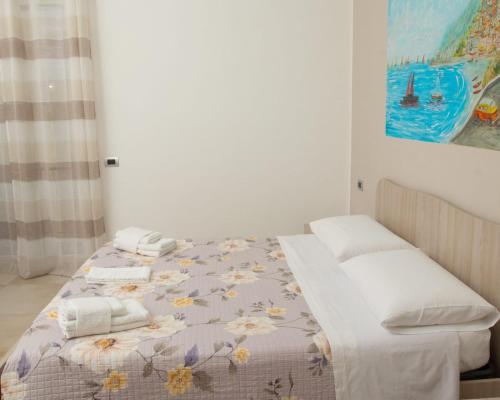 Quadruple Room image 9