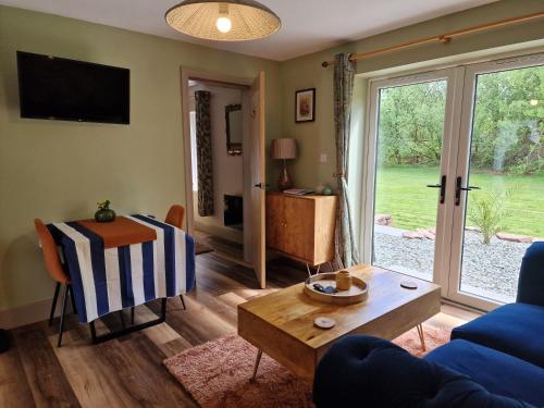 The Drey by Blake view holidays, a peaceful boutique retreat, 3 miles from Ennerdale- small twin or  in Ennerdale