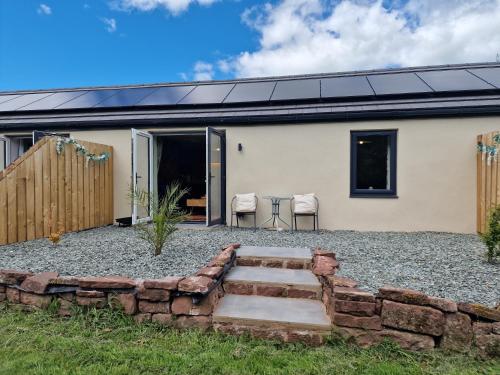 The Drey by Blake view holidays, a peaceful boutique retreat, 3 miles from Ennerdale- small twin or  in Ennerdale