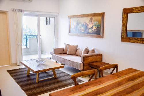 Two-Bedroom Deluxe Apartment with Balcony image 6