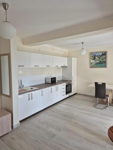 Villa Blanca in Lucice