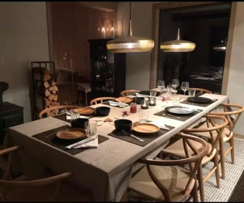 Large and family friendly cabin near Langedrag in เนสบิเอิน