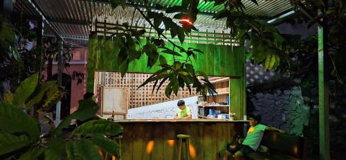 حانة/استراحة, La Estancia in Lanquin