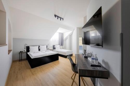 Koruna Hotel - image 10