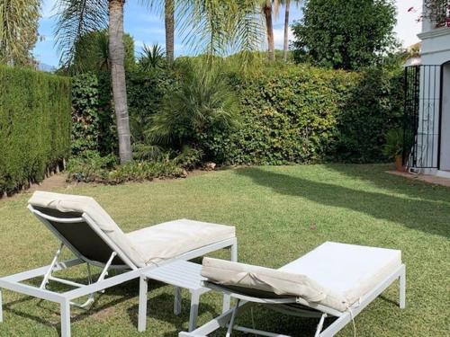 Nice villa with a garden in เอล ปาไรโซ