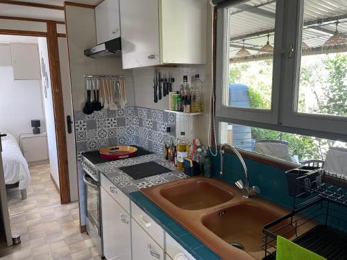 mobile home dans un coin de paradis in Le Bonfin