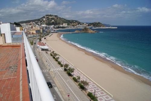 Apartaments El Sorrall - image 6