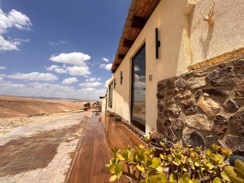 פנינה במדבר בערד in อาราด